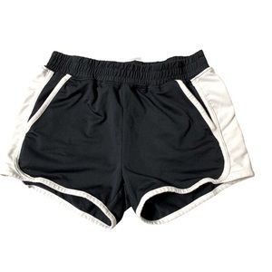 Runway girls black and white athletic shorts size medium